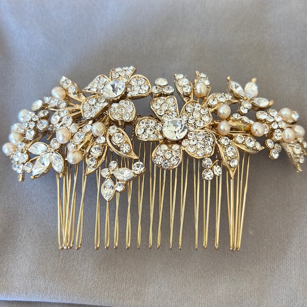 Untamed petals bridal hair piece